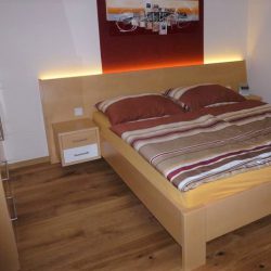 schlafzimmer holz